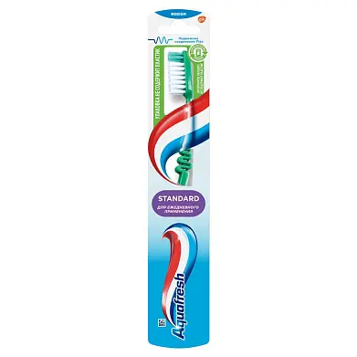 Aquafresh зубная щетка средней жесткости в ассортименте