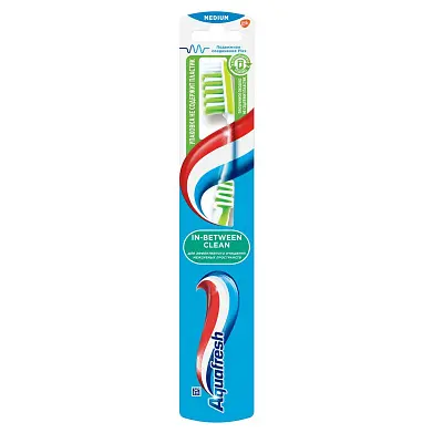 Aquafresh зубная щетка clean средней жесткости в ассортименте